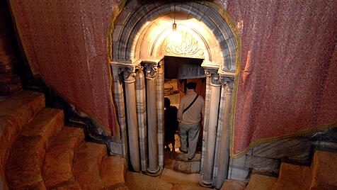 Weihnachtskrippe: Geburtsgrotte in Bethlehem