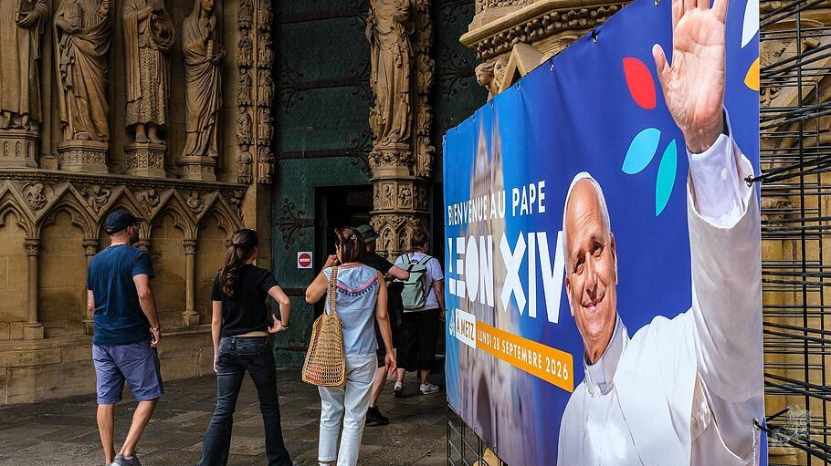 Ankündigungsplakat der Papstreise in Metz
