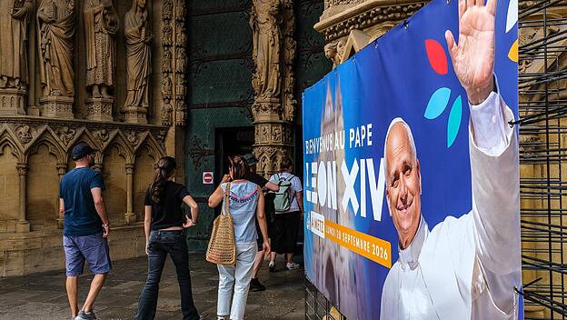 Ankündigungsplakat der Papstreise in Metz