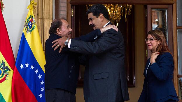 Nicaraguas Langzeit-Tyrann Daniel Ortega (links) mit Venezuelas illegitimen Präsidenten Nicolas Maduro