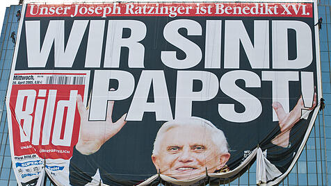Papst Benedikt XVI. - wir waren Papst. Heute fordert die BILD Reformen
