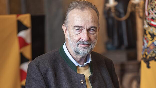 Karl von Habsburg ist ein Enkel des seligen Kaiser Karl und Sohn Otto von Habsburgs.