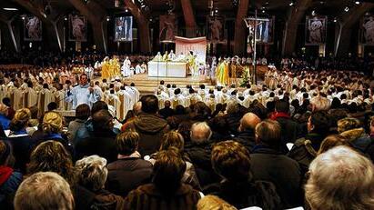 Internationale Messe in Lourdes: Sanctuaires de Lourdes/Vincent