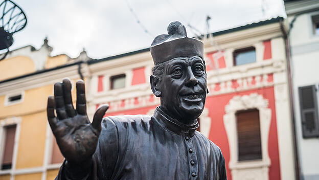 Bronzestatue von Don Camillo in Brescello