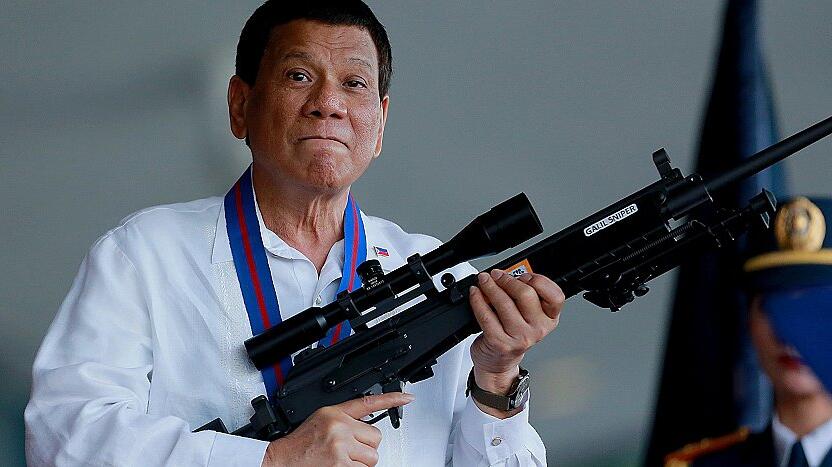 Rodrigo Duterte liebt nicht nur martialische Gesten