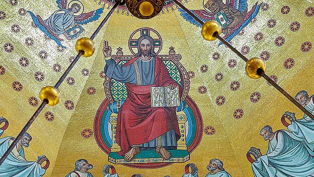 Das Kuppelmosaik im Aachener Dom als Leitmotiv der Erneuerung des Bistums?