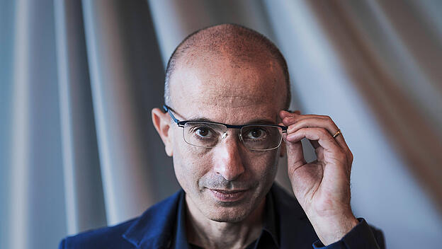 Autor Yuval Noah Harari 2024 in Stockholm