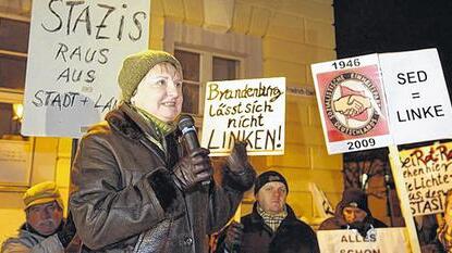 Vera Lengsfeld bei einer Montagsdemo im Januar 2010 in Potsdam