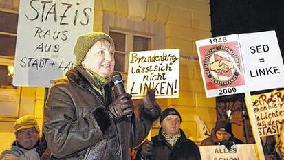 Vera Lengsfeld bei einer Montagsdemo im Januar 2010 in Potsdam