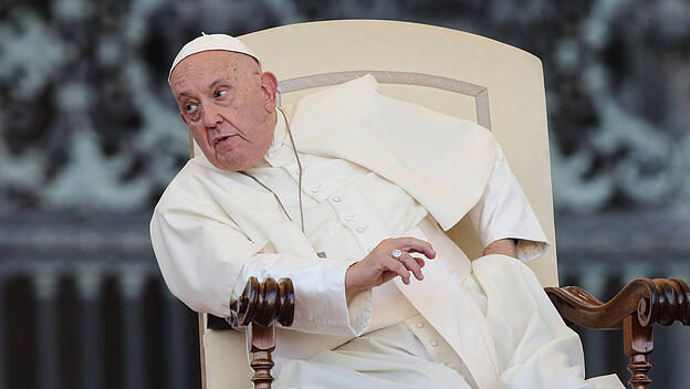 Papst bei Audienz der Ministranten