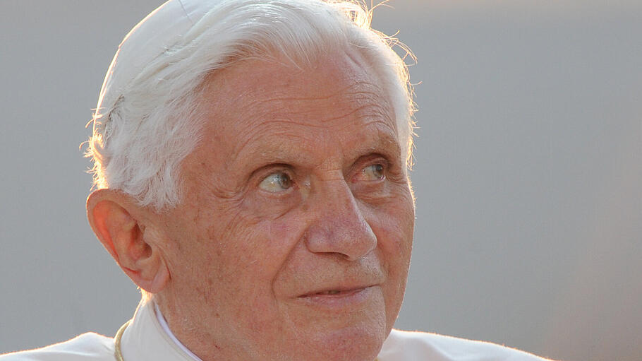 „Das Prophetische in der Theologie von Papst Benedikt XVI. / Joseph Ratzinger“ steht im Mittelpunkt der Vorträge