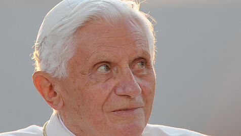 Papst Benedikt XVI.: "Das Sprechen der Engel sei immer ein Singen, ein Lobpreis der Herrlichkeit."