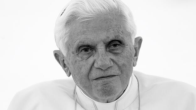 Benedikt XVI. verstorben