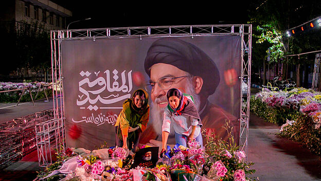 Porträt des ehemaligen Hizbollah-Anführers Hassan Nasrallah