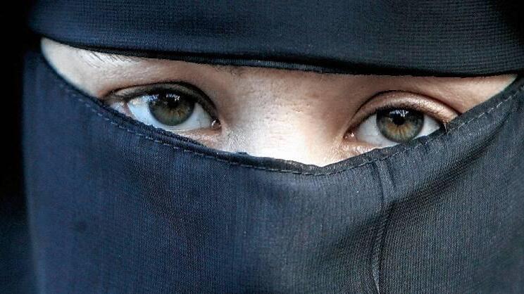 Niqabträgerin in Den Haag