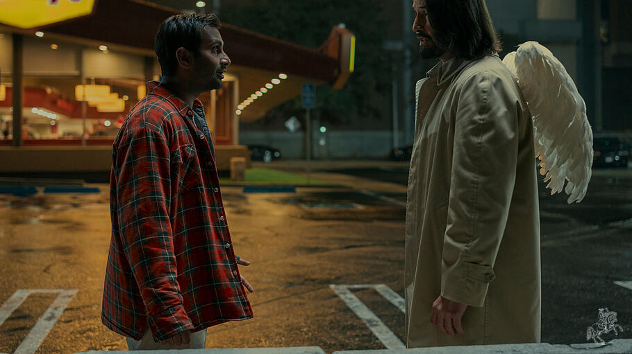 Gabriel (Keanu Reeves) und Arj (Aziz Ansari)