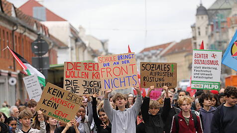 Schulstreik gegen Wehrpflicht in Potsdam