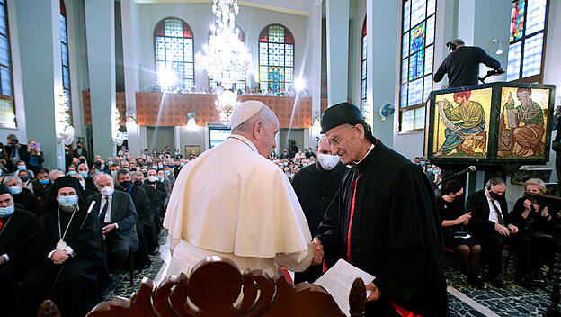 Papst Franziskus mit dem maronitischen Patriarchen Beshara al-Rai
