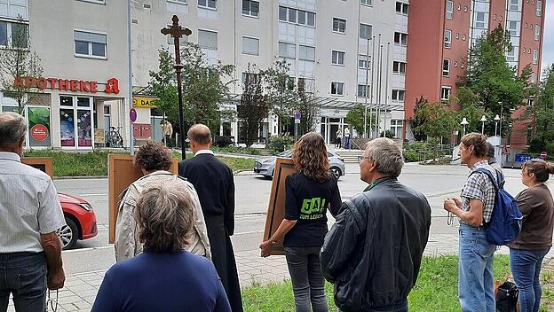 Gebet vor Abtreibungseinrichtung in Regensburg