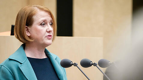 Kritik an Lisa Paus wegen Streichung des  Paragrafen 218