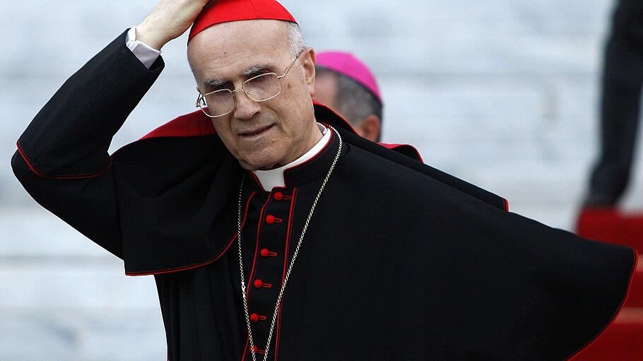 Kardinalstaatssekretär Tarcisio Bertone