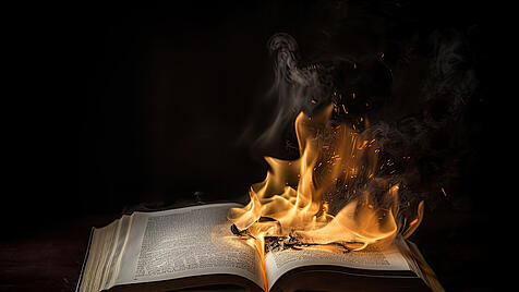 Brennende Bücher