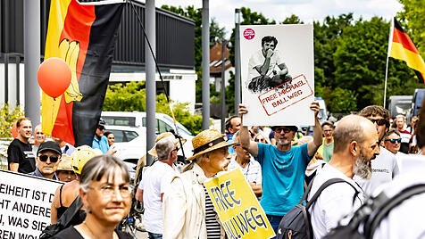 Demonstration vor dem Gefängnis Stammheim 2022