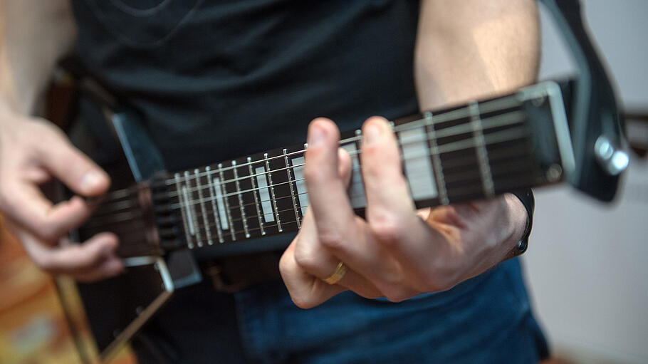 Franziskaner Fortuna ist ein weltweit bekannter Jazz-Musiker