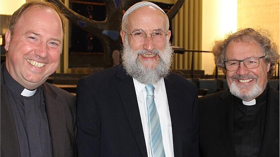 Miteinander: Stadtdechant Robert Kleine, Rabbi Yechiel Brukner und Weihbischof Rolf Steinhäuser