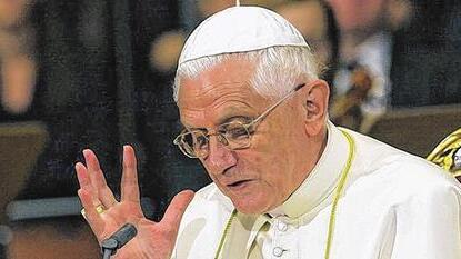 Kardinal Müller würdigt Benedikt XVI.
