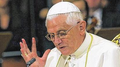 Kardinal Müller würdigt Benedikt XVI.