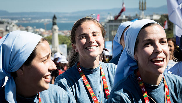 Junge Ordensfrauen