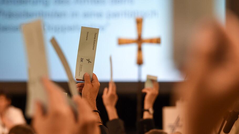 Abstimmung auf einer Versammlung des ZdK