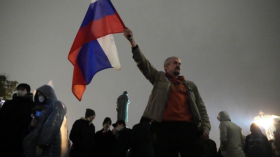 Nach Parlamentswahl in Russland - Proteste in Moskau