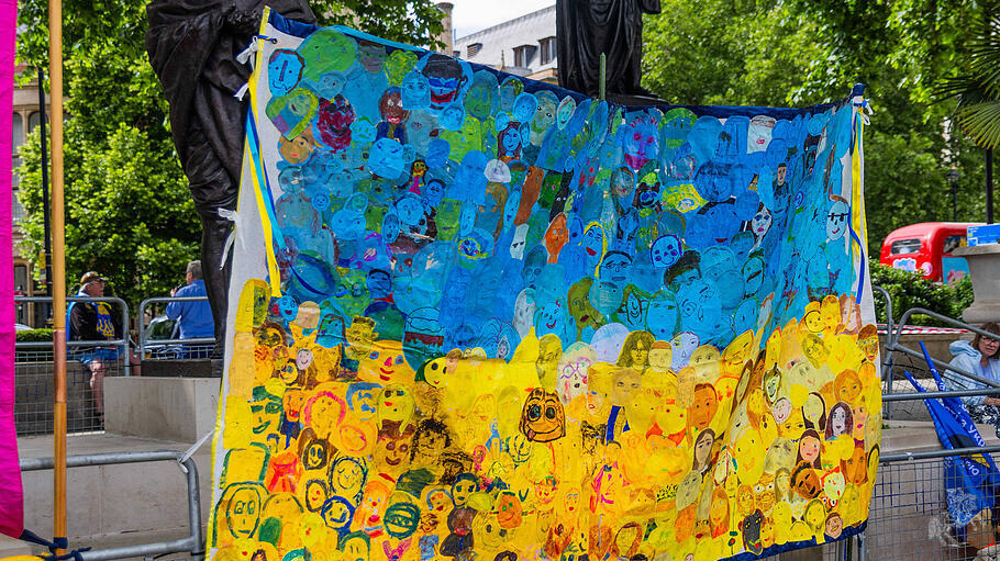 Proteste zur Freilassung von Russland gefangen genommener ukrainischer Kinder