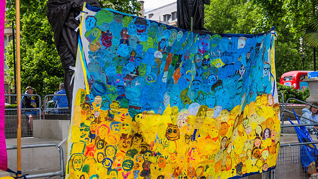 Proteste zur Freilassung von Russland gefangen genommener ukrainischer Kinder