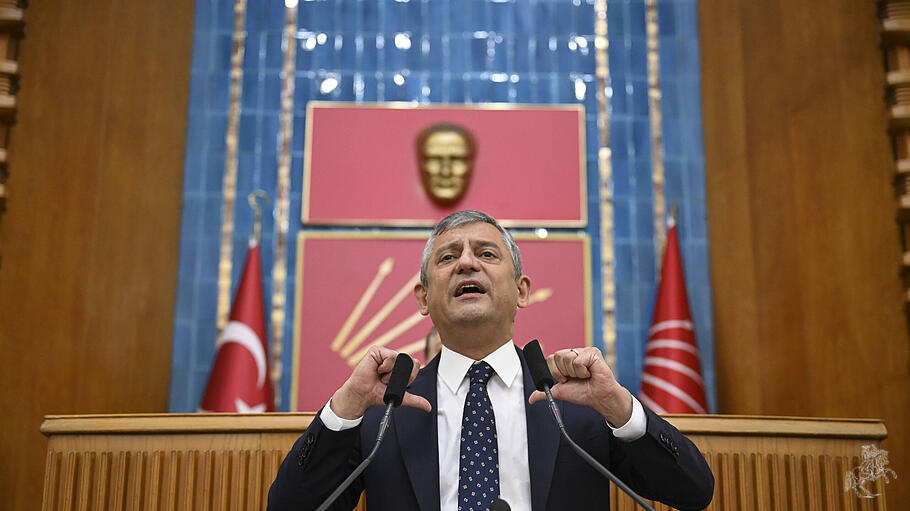Özgür Özel spaltet die Oppositionspartei CHP