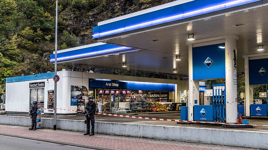 Bewaffneter erschießt Angestellten einer Tankstelle