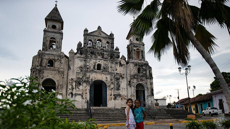 (240925) -- GRANADA, Sept. 25, 2024 -- This photo taken on Sept. 22, 2024 shows a church in Granada, Nicaragua. Granada,