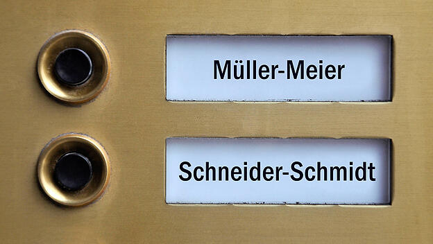 Klingelschild mit M&uuml;ller-Meier und Schneider-Schmidt