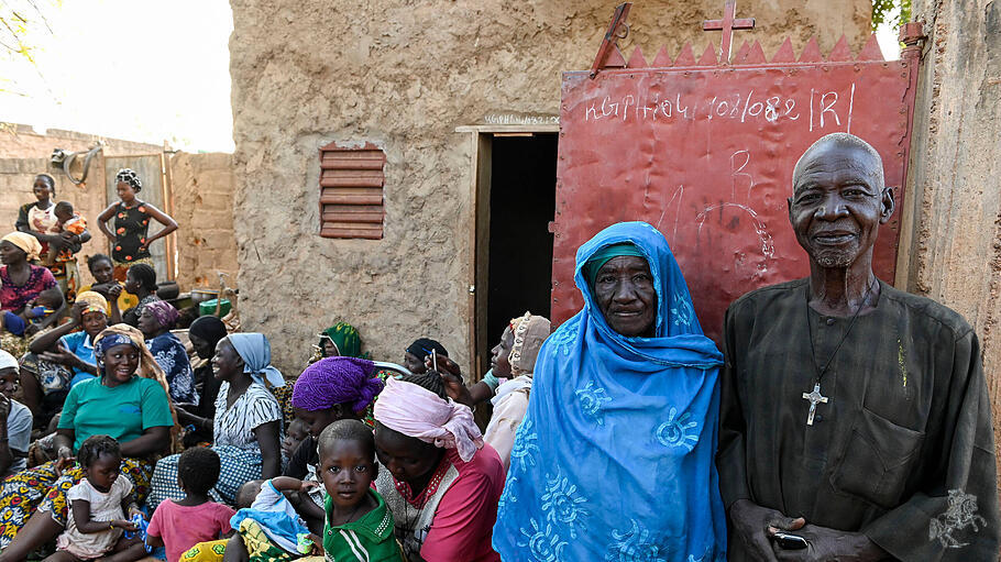 Flüchtlinge in einem christlichen Areal in Kaya, Burkina Faso