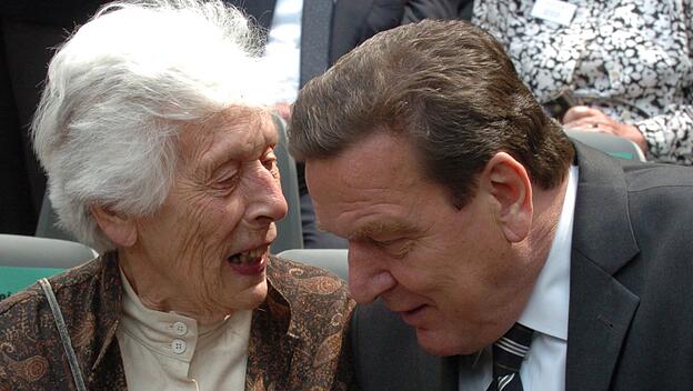 Gedenkfeier 20. Juli : Freya Gräfin von Moltke, Witwe des 1945 hingerichteten Mitbegründers des "Kreisauer Kreises"