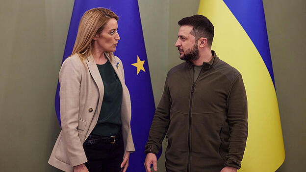 Roberta Metsola und Wolodymyr Selenskyj