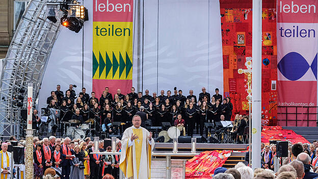 Schlussgottesdienst des 102. Katholikentags in Stuttgart