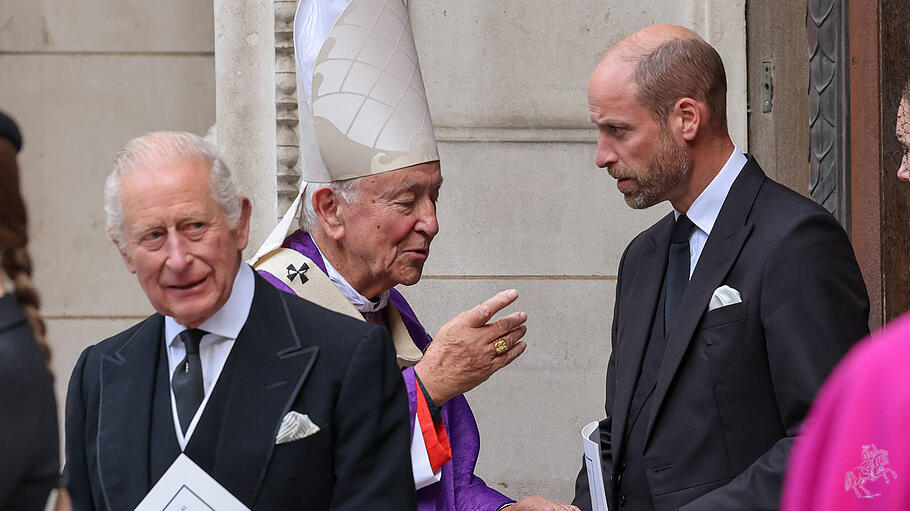 Vicent Kardinal Nichols mit Royals