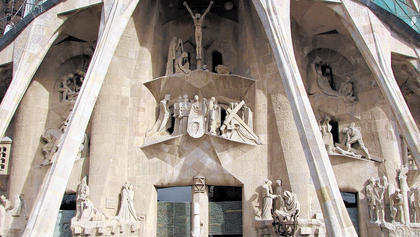 Sühnekirche „Sagrada Familia“ -  Monumentalen Passionsfassade von Josep Maria Subirachs
