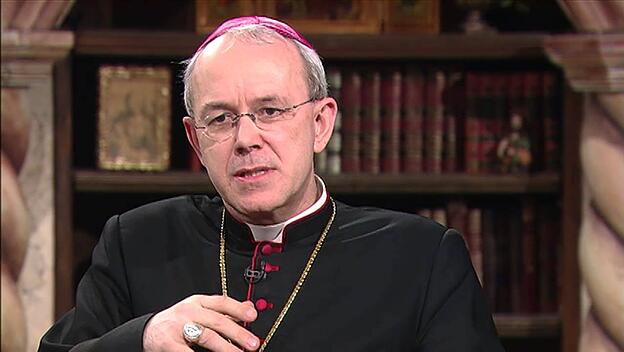 Weihbischof Schneider widerspricht Meldung vom "Hausarres"