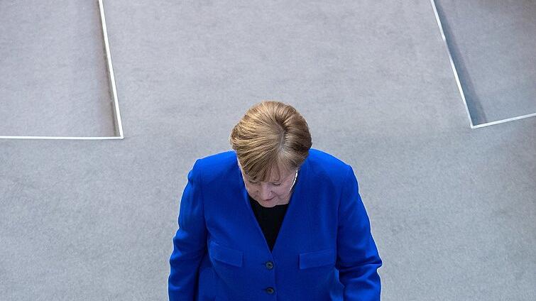 Bundestag- Angela Merkel