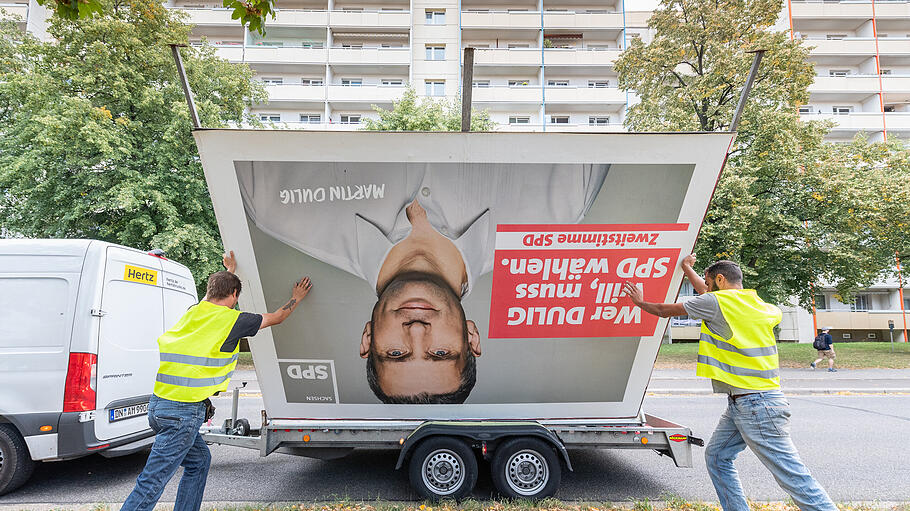 Abbau Wahlplakate nach Landtagswahl in Sachsen