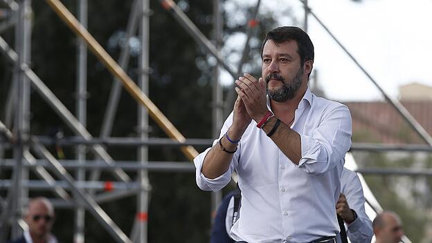 Matteo Salvini sucht Kontakt zur Kirche